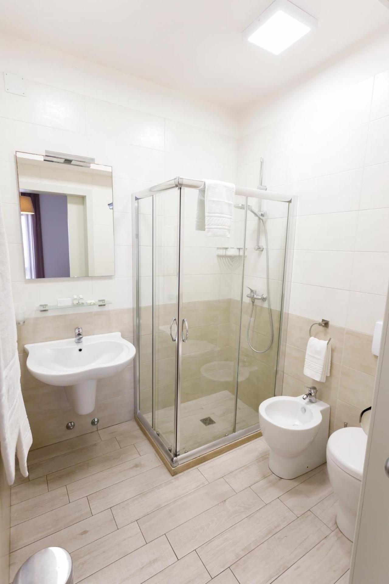Hotel Corallo Santa Maria al Bagno Værelse billede